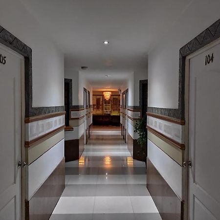 Rizzo Plaza Hotel Тумбес Екстериор снимка
