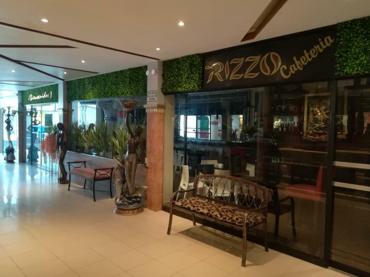 Rizzo Plaza Hotel Тумбес Екстериор снимка